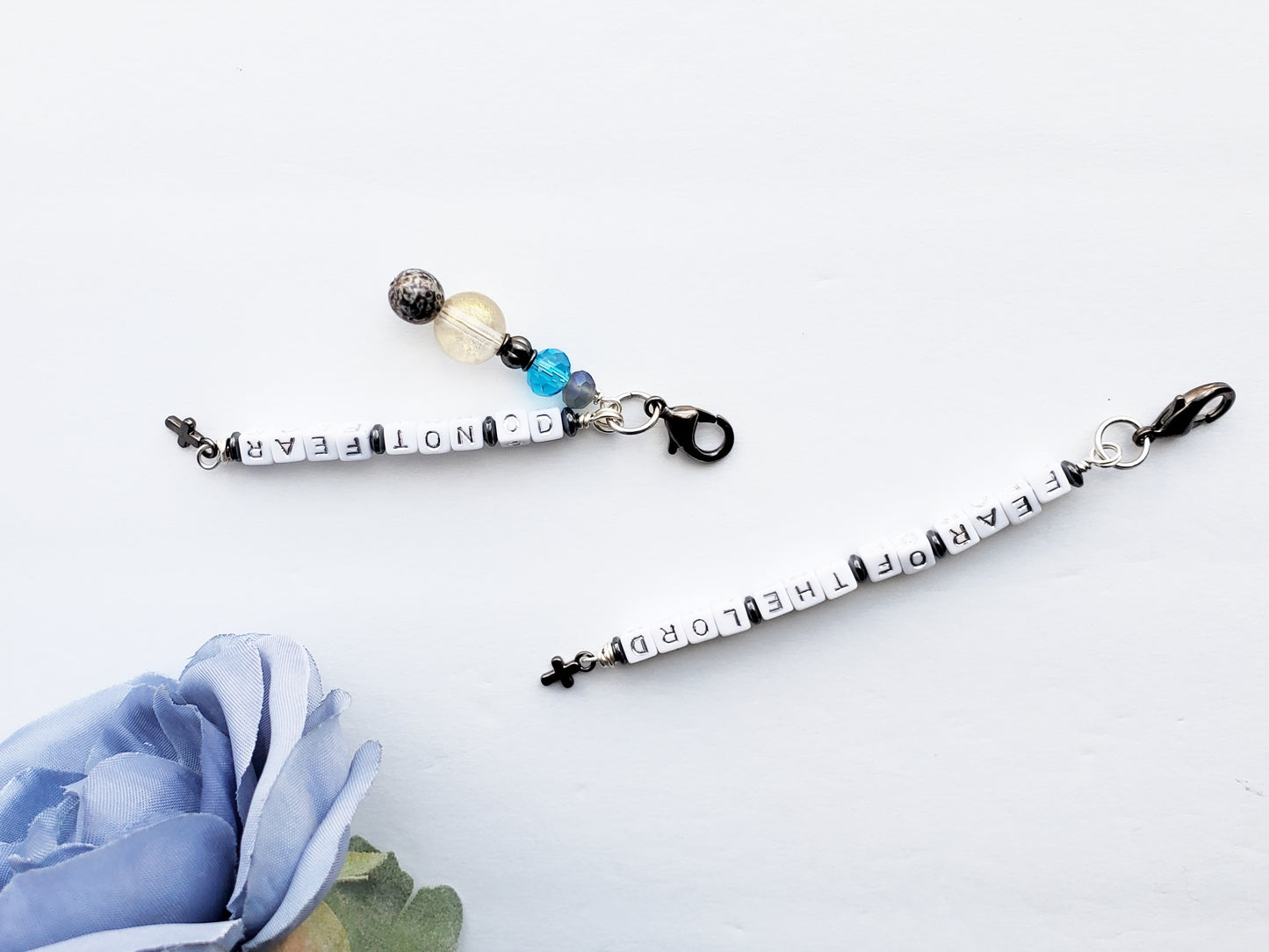 Do Not Fear Word Charm Clip-on